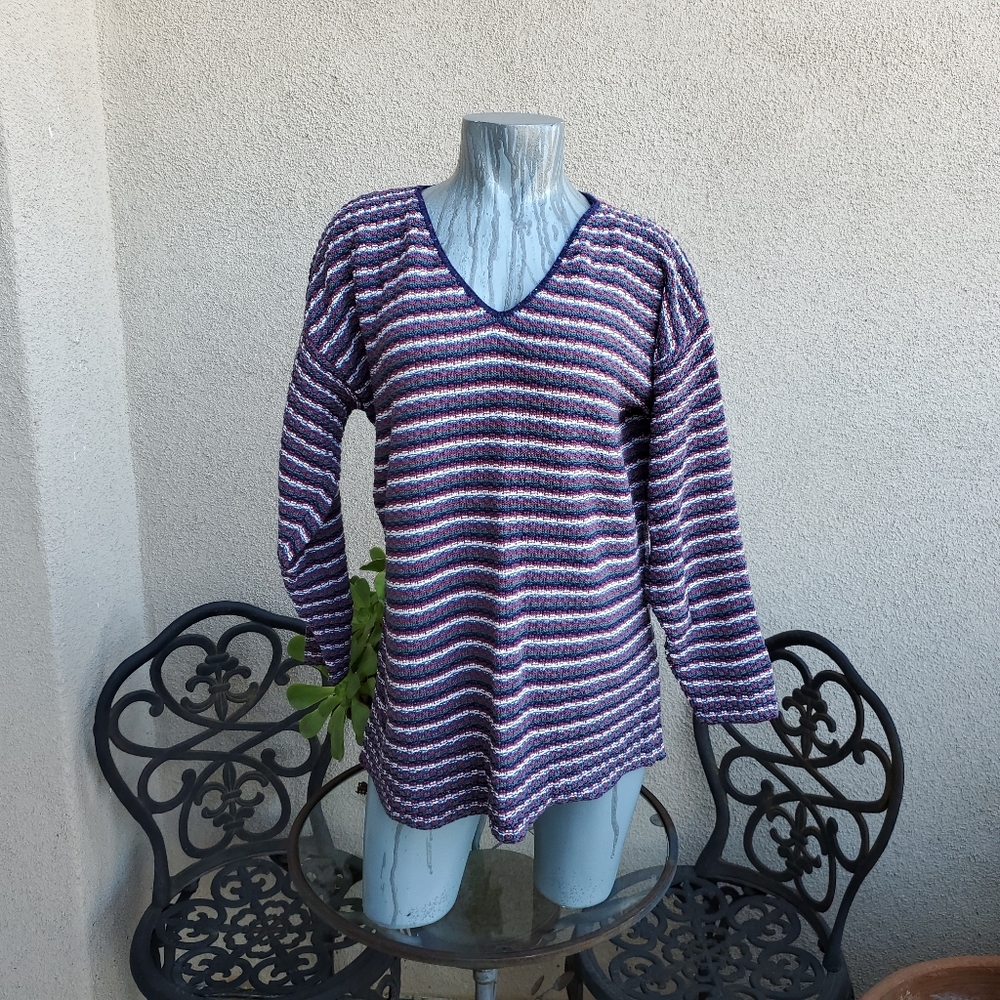 Ladies V-neck sweater